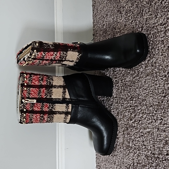 Jessica Simpson Kobanie Bootie in Black